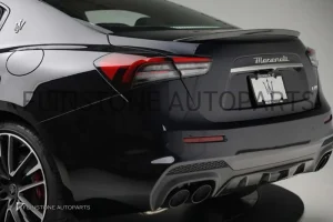ชุดกันชน Maserati Ghibli ทรง Trofeo