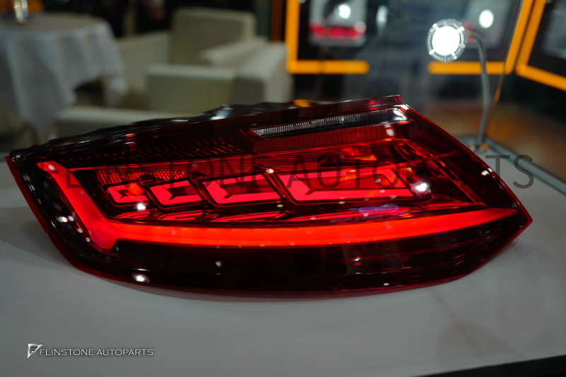 ไฟท้าย AUDI TT ทรง TTRS OLED