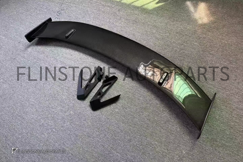 สปอยเลอร์ท้าย Carbon Fiber AUDI R8 ทรง RS Sport