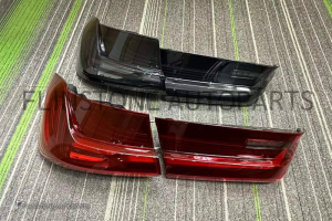 ไฟท้าย BMW G20/G80 ทรง CSL Style รมดำ