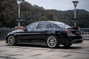 ชุดแต่งรอบคัน Carbon Fiber W205 C-Class ทรง TAKD (แท้)