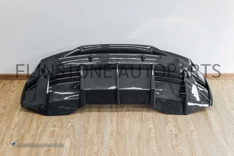 กันชนหลัง Carbon Fiber Lamborghini Huracan LP610-4 ทรง Huracan EVO
