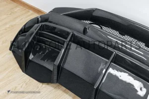 กันชนหลัง Carbon Fiber Lamborghini Huracan LP610-4 ทรง Huracan EVO