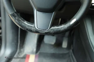 ครอบพวงมาลัย Forged Carbon Fiber สำหรับ Tesla Model Y