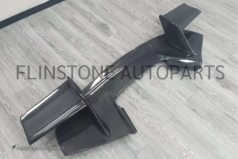 ดิฟฟิวเซอร์ Carbon Fiber Ferrari 488 ทรง Mansory (แท้)