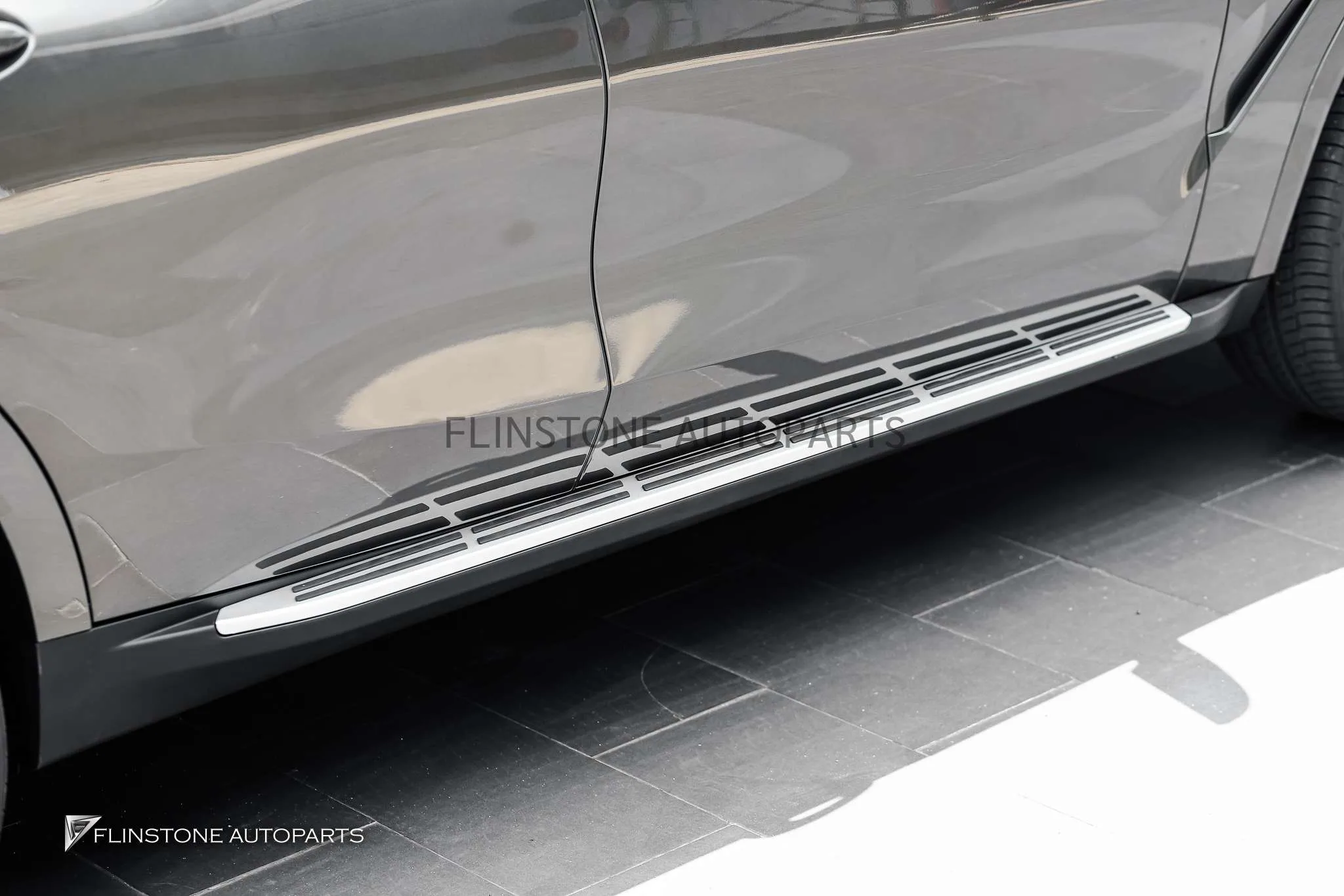 บันไดข้าง BMW X6 G06 1คู่ ลายเส้นยาว
