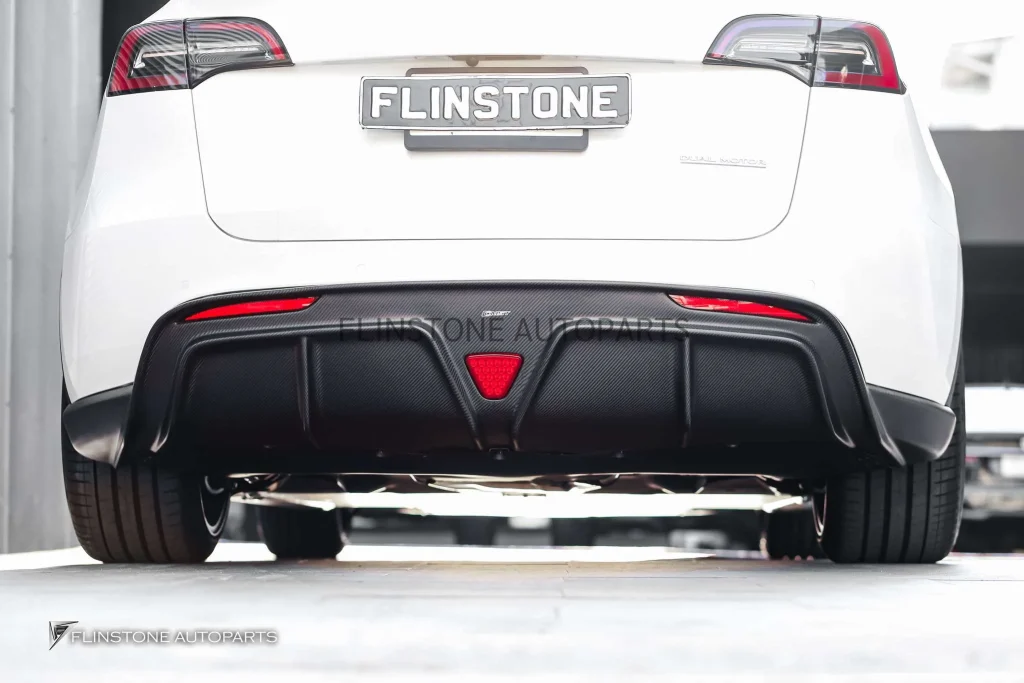 ดิฟฟิวเซอร์ Dry Carbon Fiber Tesla Model Y ทรง CMST V.2 (แท้)