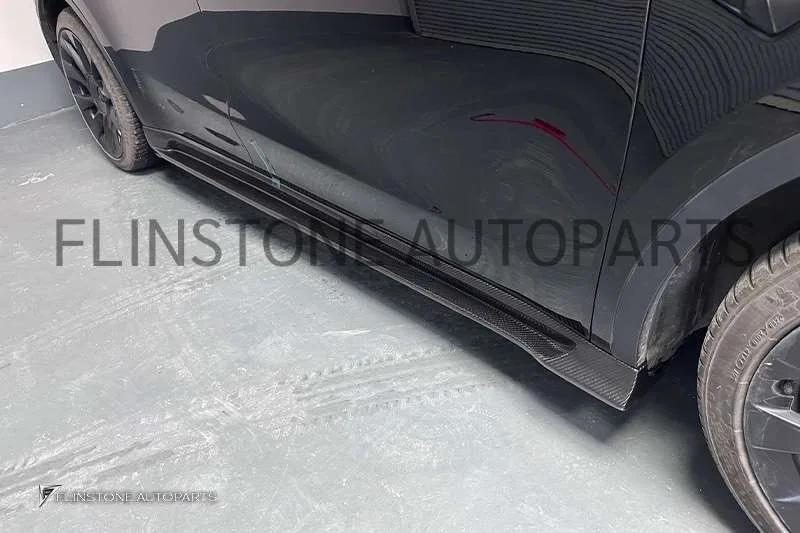 สเกิร์ตข้าง Dry Carbon Fiber TESLA MODEL Y ทรง Fulgur