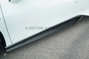 สเกิร์ตข้าง Carbon Fiber Ferrari 488 Pista Spider ทรง Novitec (แท้)