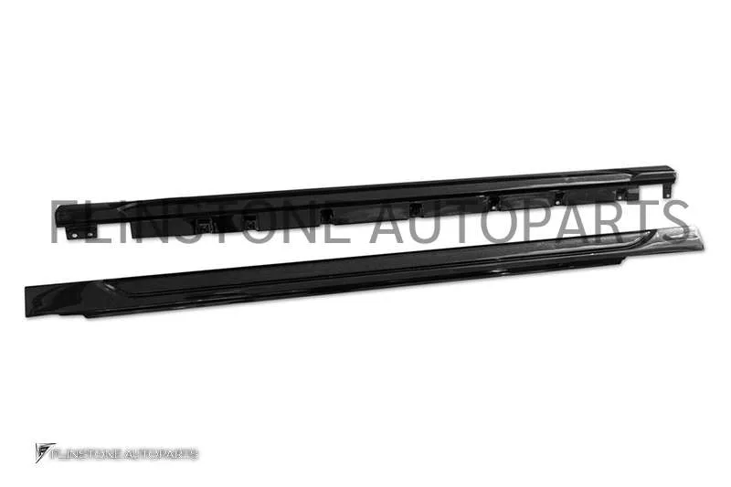 สเกิร์ตข้าง Carbon Fiber Rolls-Royce Ghost ทรง Novitec (แท้)