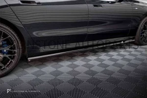สเกิร์ตข้าง Carbon Fiber BMW i7 G70 ทรง Maxton Design (แท้)