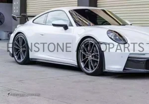 สเกิร์ตข้าง Carbon Fiber PORSCHE 992 Carrera ทรง GT3 (แท้)