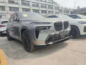 ลิ้นหน้า BMW G07 X7 ทรง GTs