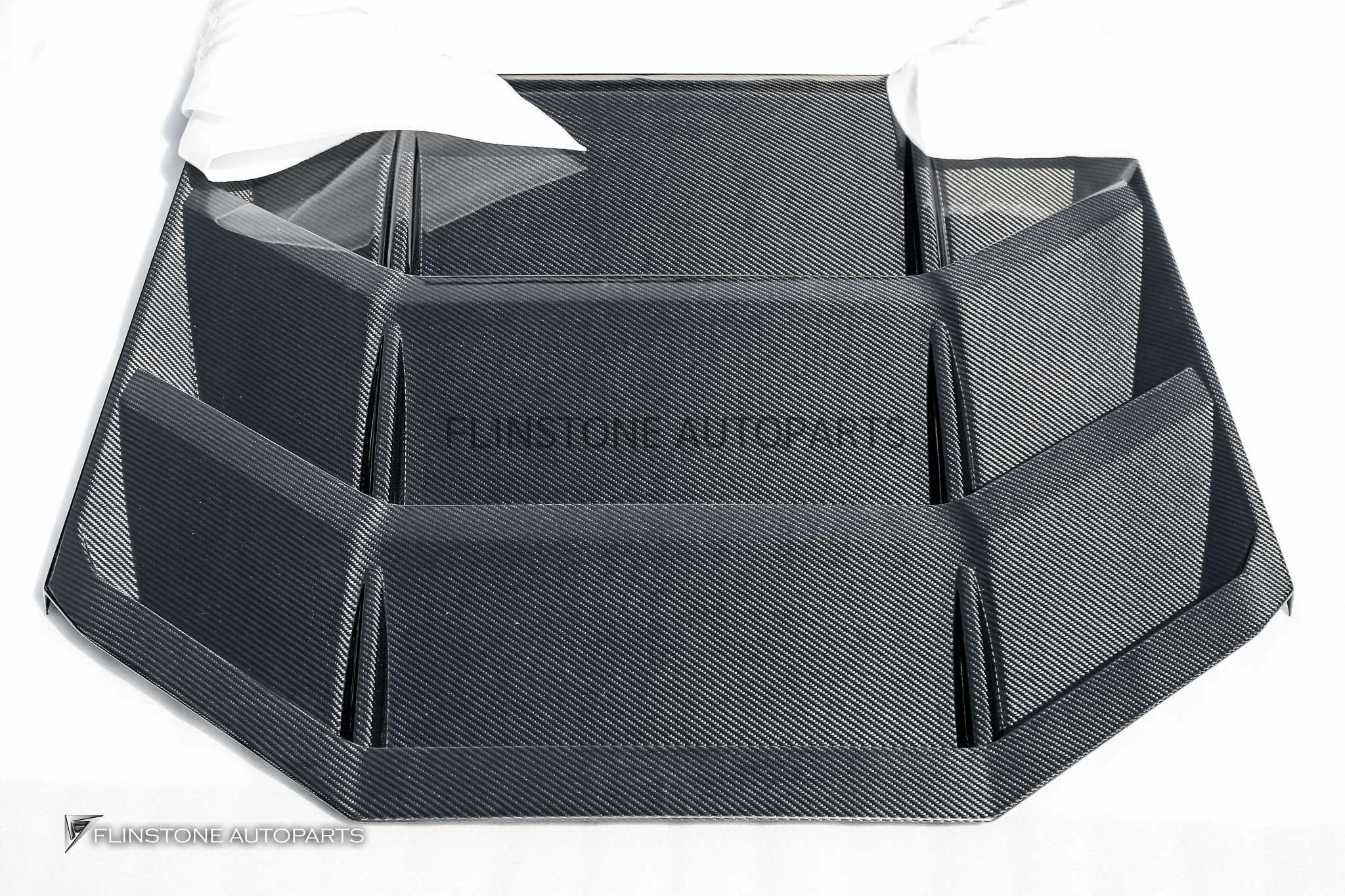 ฝากระโปรงห้องเครื่อง Carbon Fiber Lamborghini Huracan