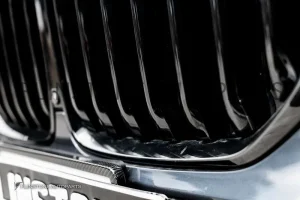 กระจังหน้า BMW G07 X7 เส้นเดี่ยว สีดำเงา