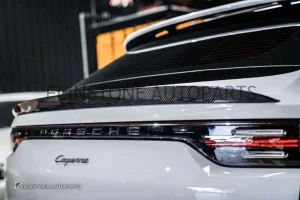 สปอยเลอร์ท้าย Carbon Fiber Porsche Cayenne E3 ทรง SRC