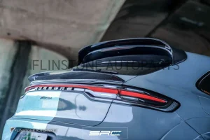สปอยเลอร์ท้าย Carbon Fiber Porsche Macan ทรง SRC