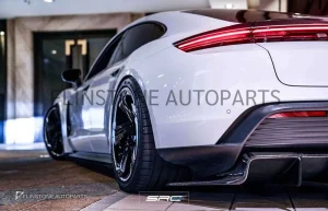 สเกิร์ตข้าง Carbon Fiber Porsche Taycan ทรง SRC