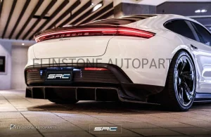 สปอยเลอร์ Carbon Fiber Porsche Taycan ทรง SRC