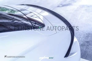 สปอยเลอร์ Carbon Fiber Porsche Taycan ทรง SRC