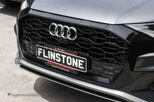 กระจัง Audi Q8 ทรง RSQ8 สีดำเงา