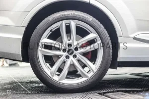 ชุดเบรค Audi SQ7 สีแดง
