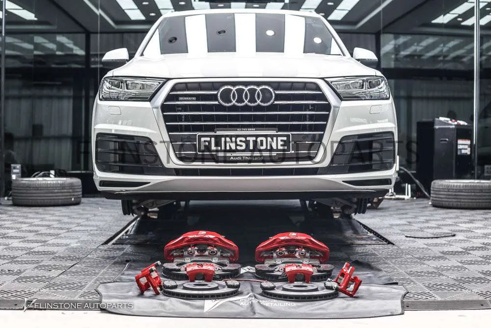 ชุดเบรค Audi SQ7 สีแดง