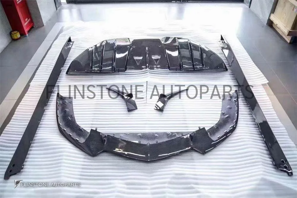 ชุดแต่งรอบคัน Carbon Fiber Lamborghini Aventador LP-740 ทรง OE