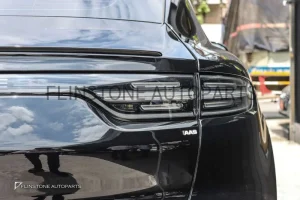 ไฟท้าย Porsche Cayenne E3 สีขาว