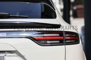 สปอยเลอร์ Porsche Cayenne E3 ทรง Techart สีดำเงา