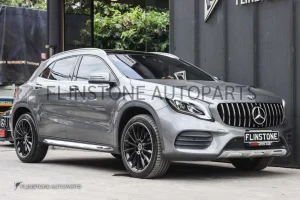 กระจังหน้า W156 GLA-Class Facelift ทรง GT สีดำเงา
