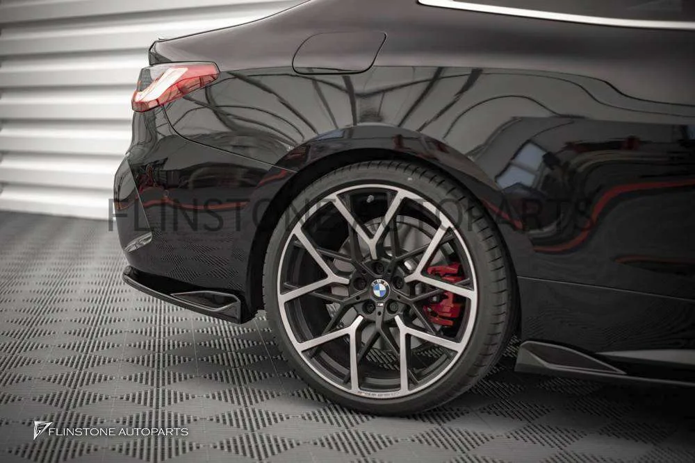 คาร์นาดหลัง BMW G22 ทรง Maxton design V.2 สีดำเงา