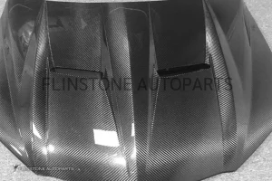 ฝากระโปรง Carbon fiber Lamborghini Urus ทรง DMC