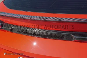 แผ่นปิดฝาท้าย Carbon fiber Lamborghini Urus ทรง OEM