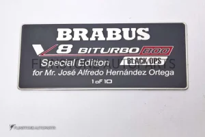โลโก้ V8 Biturbo 800 BLACK OPS SPECIAL EDITION ติดภายในห้องโดยสาร