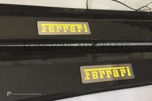 กาบบันไดไฟ Carbon fiber Logo Ferrari