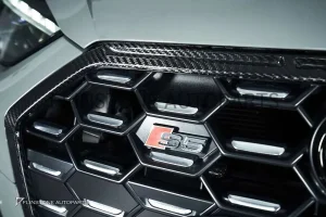 กรอบกระจังหน้า Carbon fiber Audi A5 4 Door ทรง Karbel