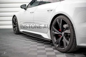 สเกิร์ตข้าง Audi C8 Rs7 V.2 สีดำเงา ทรง Maxton