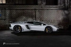 全车包围套件 Carbon Fiber Lamborghini Aventador 款式 NOVITEC