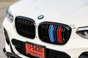 กระจังหน้า BMW G01 X3/G02 X4 เส้นคู่ สีดำเงา พร้อมแถบสามสี