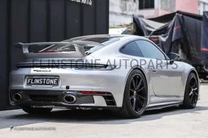 ดิฟฟิวเซอร์ Carbon Fiber Porsche 992 Carrera ทรงเดิมติดรถ  สำหรับ Sport Pack Design ของแท้