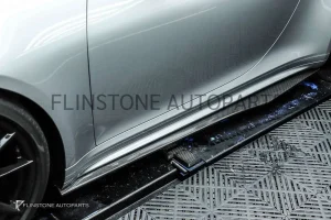 สเกิร์ตข้าง Carbon Fiber Porsche 992 Carrera ทรง LB