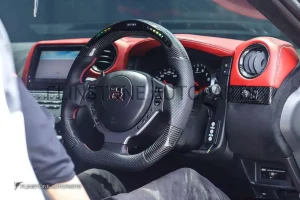 พวงมาลัย Nissan GTR R35