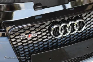 ชุดกันชนหน้า Audi TTRS MK2 พร้อมกระจังหน้าดำล้วน