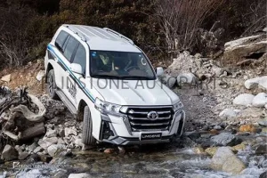 ชุดกันชนรอบคัน Toyota Land Cruiser ทรง Limgene