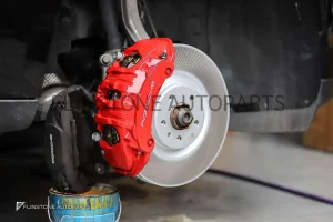 ชุดเบรค PORSCHE MACAN รุ่น GTS สีแดง