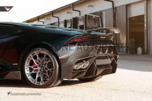 กันชนหลังพร้อมดิฟฟิวเซอร์ Carbon Fiber Lamborghini Huracan LP610-4 ทรง Vorsteiner