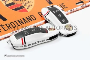 กรอบกุญแจ Porsche รุ่นเก่า สีขาว