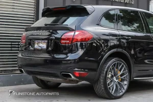 สปอยเลอร์ฝากระโปรงท้ายคาร์บอน PORSCHE Cayenne 958
