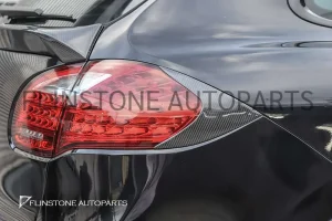 กรอบคาร์บอนแท้ ไฟท้าย PORSCHE Cayenne 958